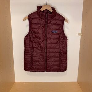 FLAWLESS PATAGONIA DOWN SWEATER VEST STY84628 MAROON WOMENS MEDIUM